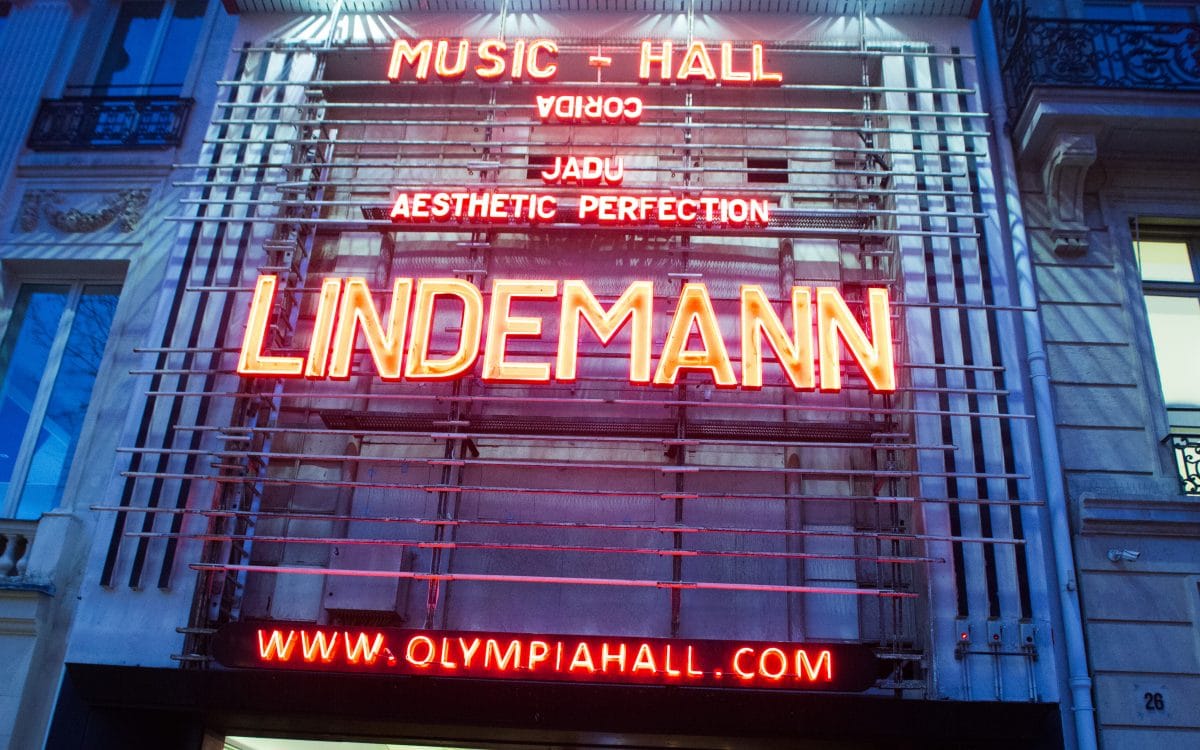 Le frontont annonçant Lindemann à l'Olympia