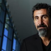Serj Tankian prépare un nouvel EP rock