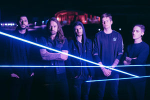 nouveau clip glass castle