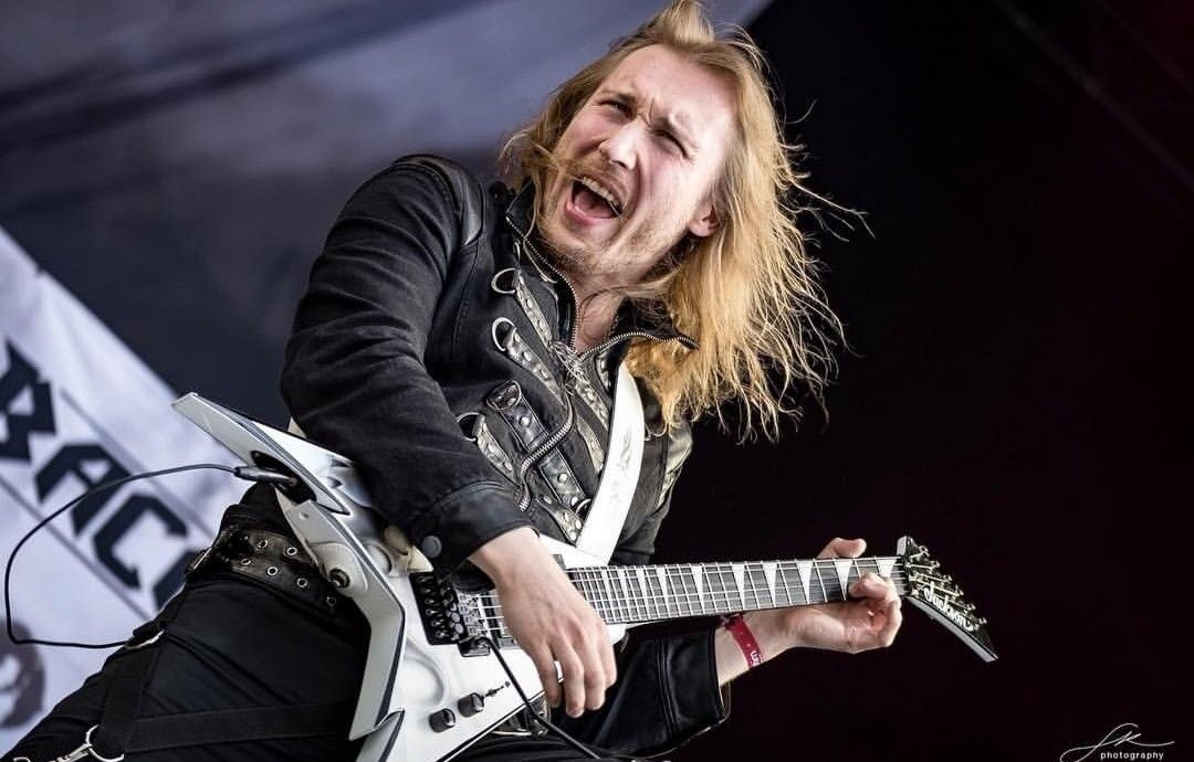 anton kabanen beast in black